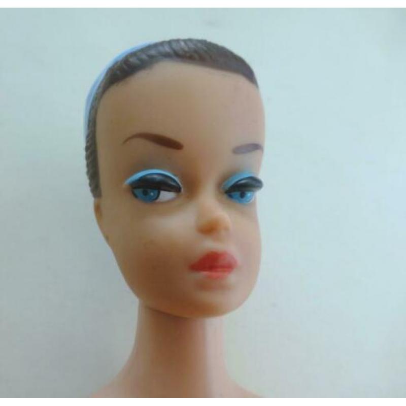 Vintage Barbie Fashion Queen high color