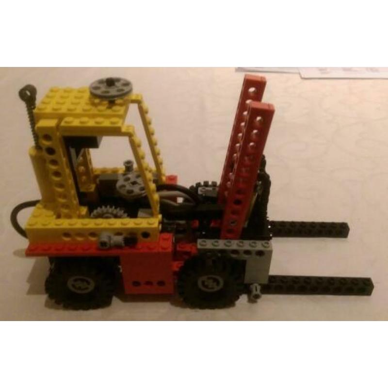 LEGO Pneumatic heftruck