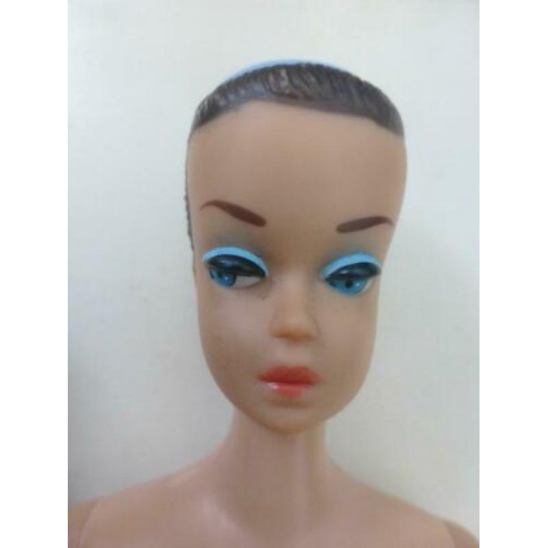 Vintage Barbie Fashion Queen high color