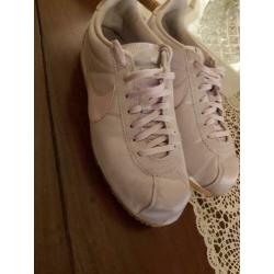 Witte sneakers van nike maat 42