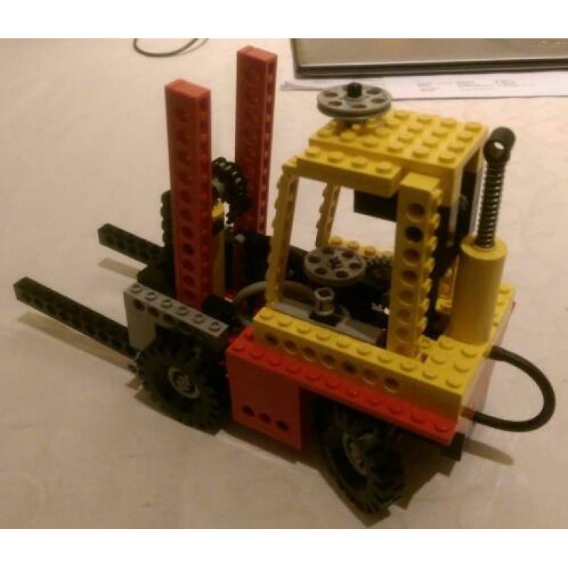 LEGO Pneumatic heftruck