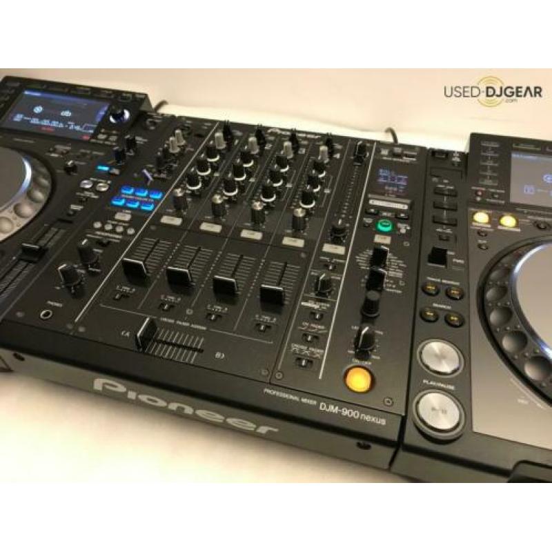 Pioneer CDJ-2000 Nexus (2x) & DJM-900 Nexus