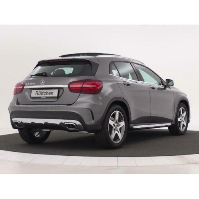 Mercedes-Benz GLA-Klasse 200 d Business Solution AMG | Panor