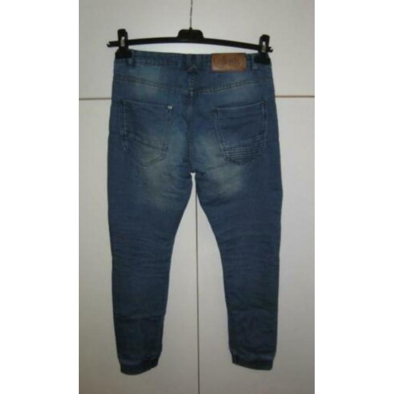 Mooie ZARA jog model jeans in maat 152.