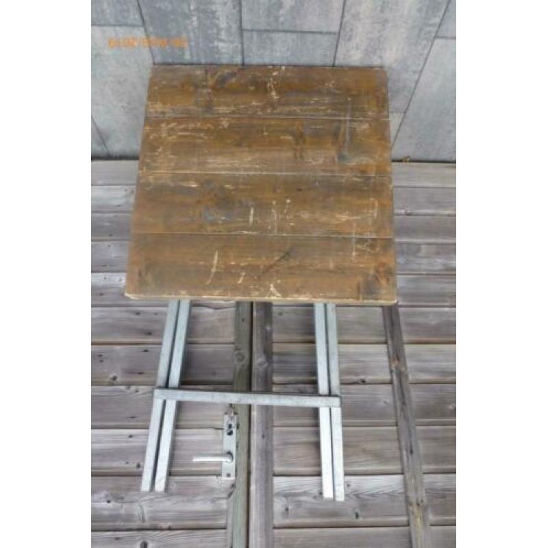 Statafel / Hangtafel van steigerhout €20,00