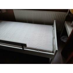 Kinderledikant IKEA 160x 70 inclusief matras