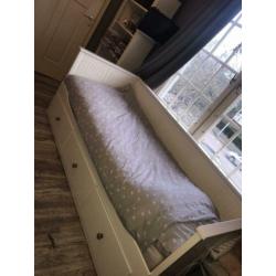 Bedbank Ikea Hemnes