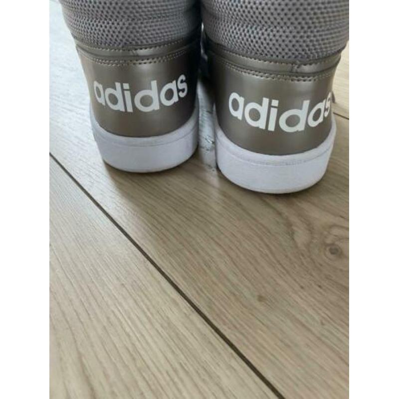 Leuke Adidas sneakers mt 42