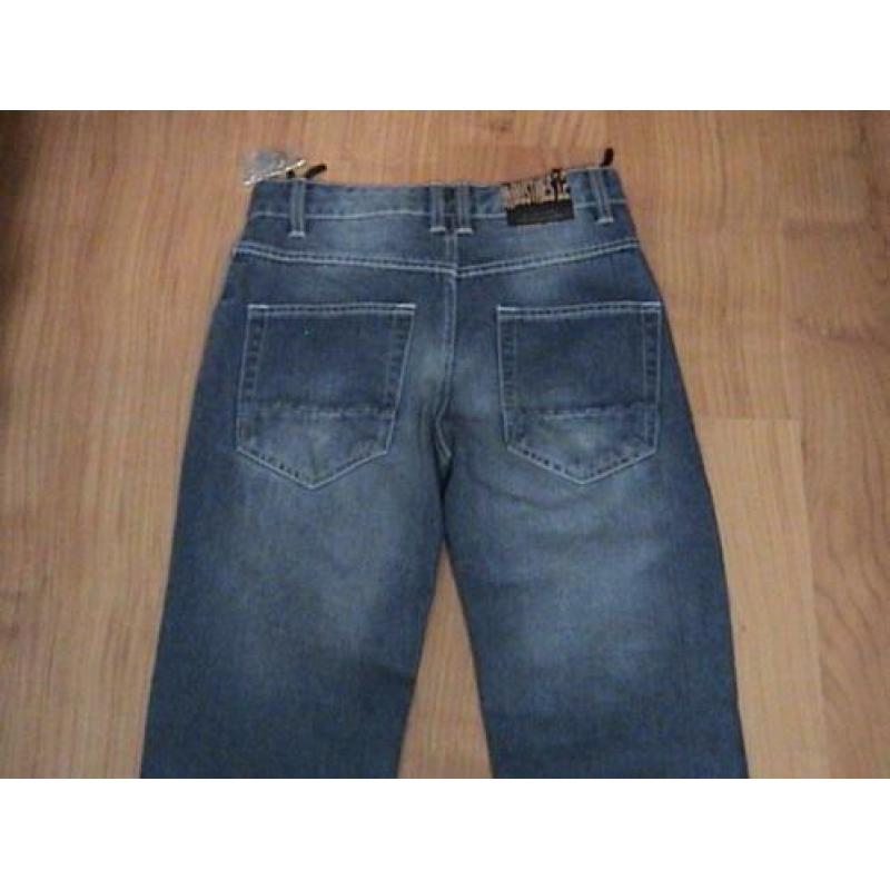 NIEUWE stoere blauwe spijkerbroek / jeans maat 152 jongen