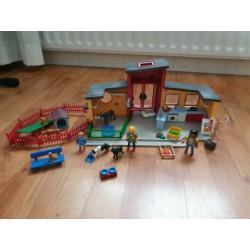 Partij playmobil, ziekenhuis, school, en meer