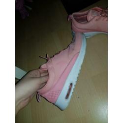 Nike air max thea roze