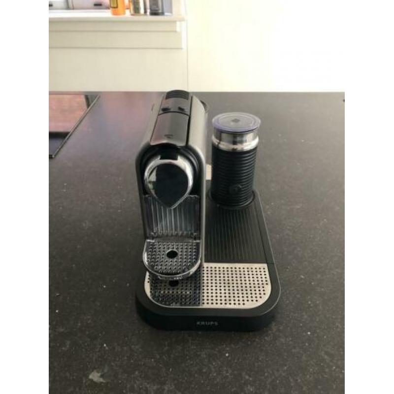 Krups Nespresso Koffiemachine + cappuccino opschuimer