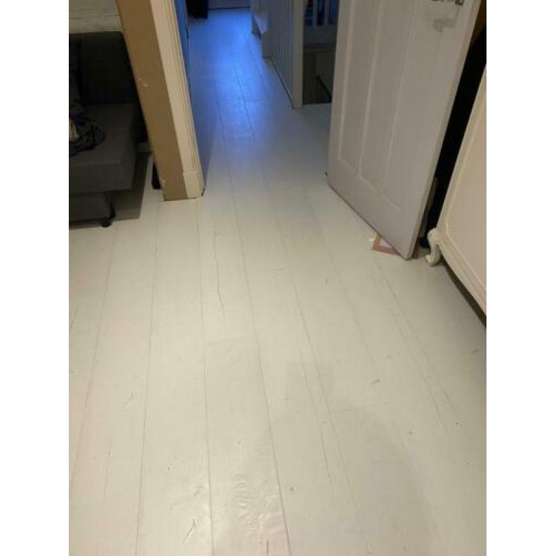 Ruim 6m2 wit laminaat van Quick Step