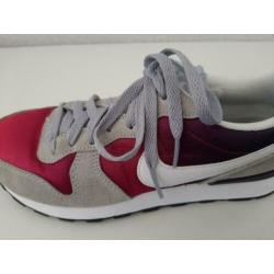 Nike sneakers INTERNATIONALIST (GS)maat 38 paars donkerroze