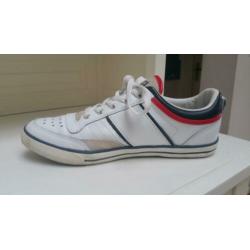 Wit/blauw/rode DATE sneakers 40. Leer.