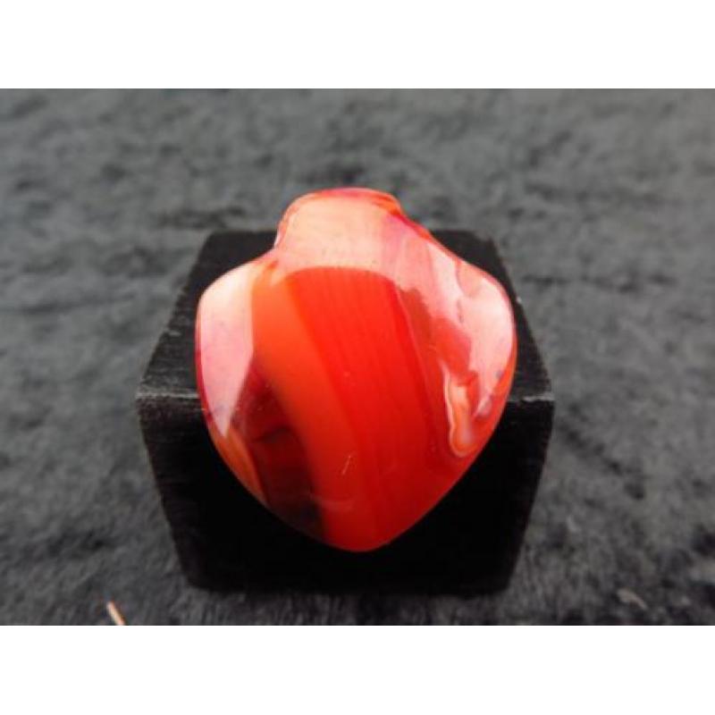 Big Egyptian hart amulet made of carnelian